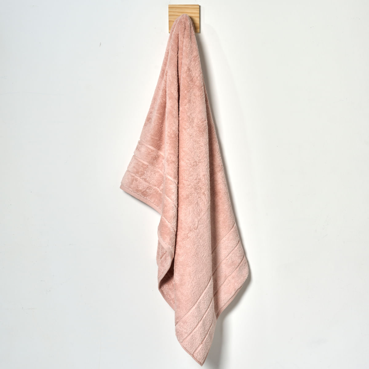 03 09 0044 Toalha Bnnho Seven Hundred Rosa Claro 001